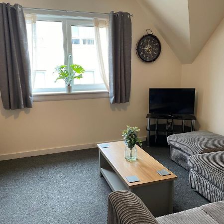 2 Bedroom Flat In Stornoway Town Centre Kültér fotó