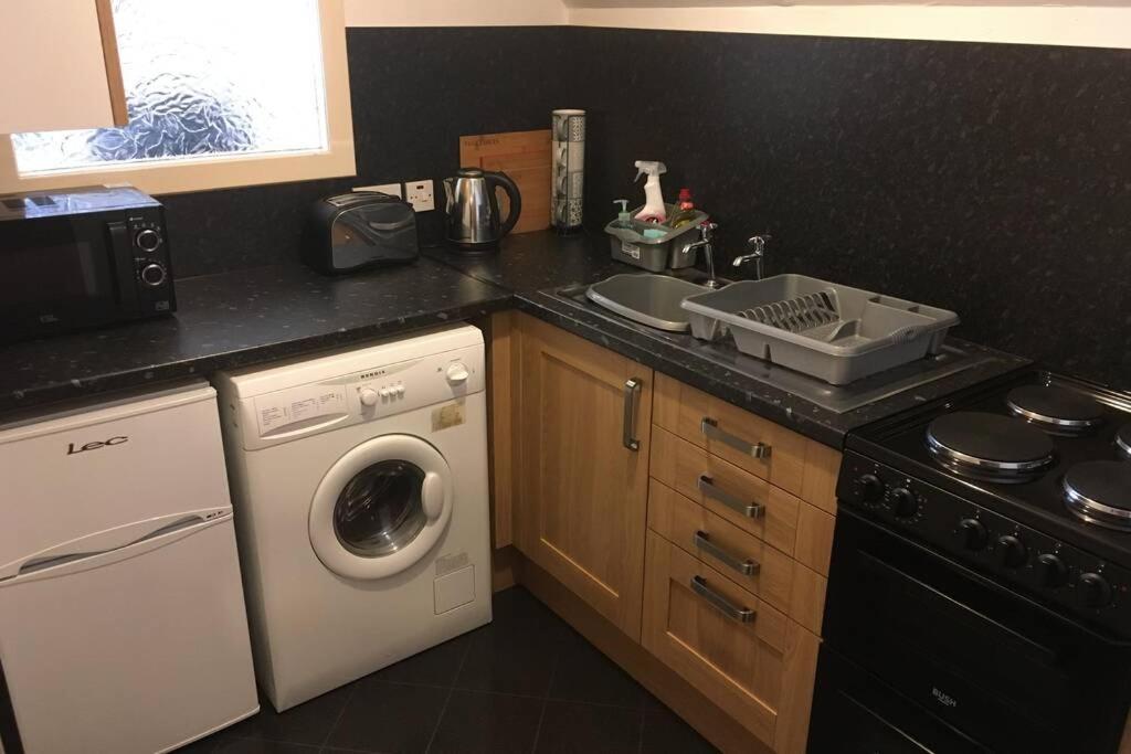 2 Bedroom Flat In Stornoway Town Centre Kültér fotó